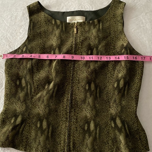 Green Snake Print Zip Down Cropped Top - Picture 3 of 6